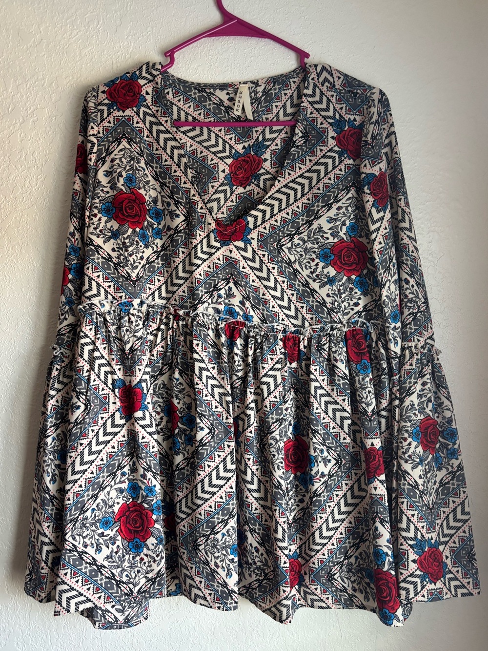 Roper Boho Floral Blouse - Red & Blue Roses on Ivory